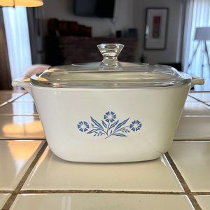 Vintage CorningWare BLUE CORNFLOWER Casserole Dish1 3/4 QT P-1 3/4-B W/Lid P-7-C